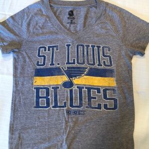 St. Louis Blues ladies tee • Sz Medium